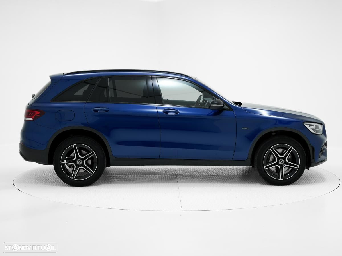 Mercedes-Benz GLC 300 de 4Matic 9G-TRONIC AMG Line - 2