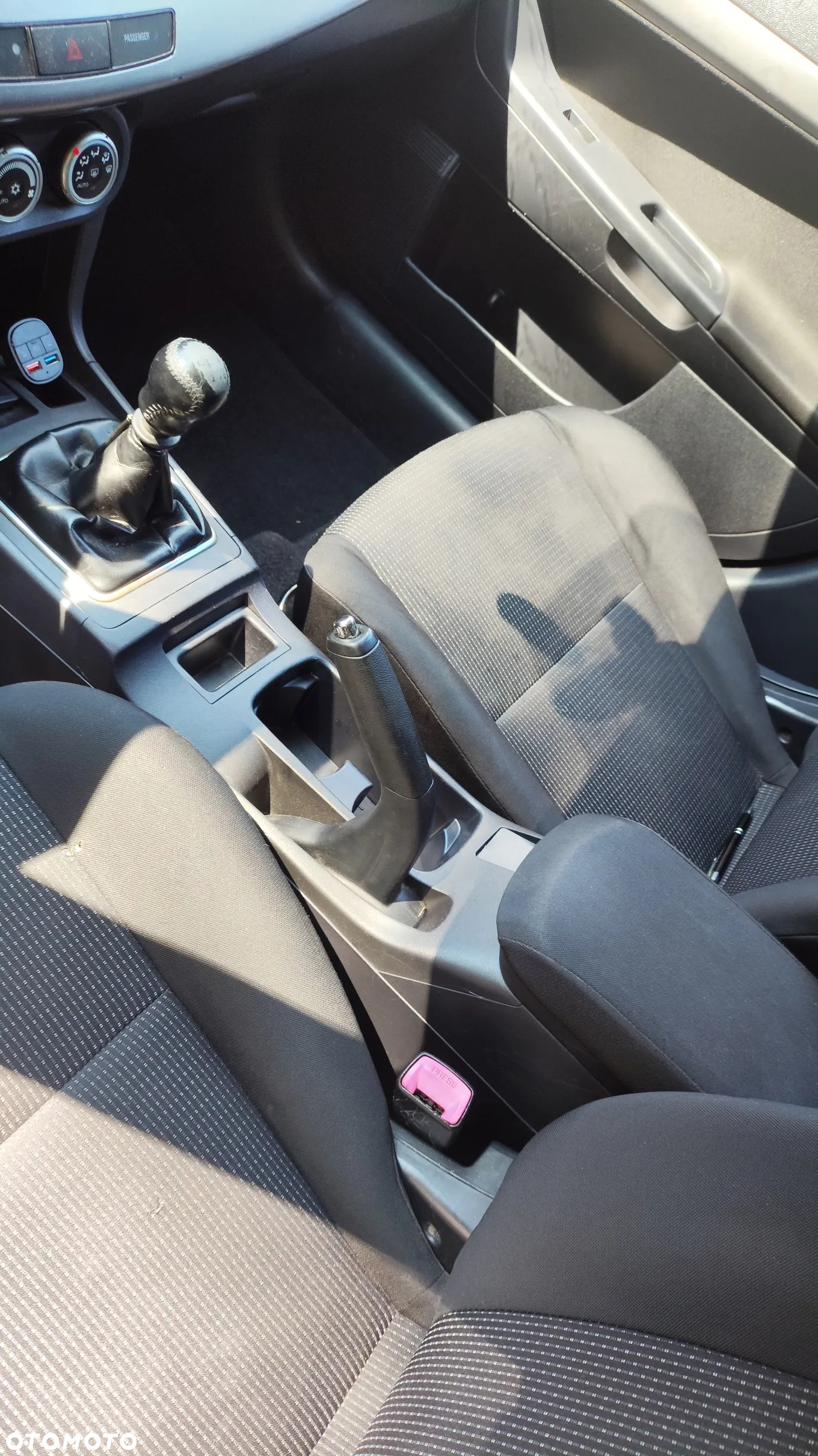 Mitsubishi Lancer - 8