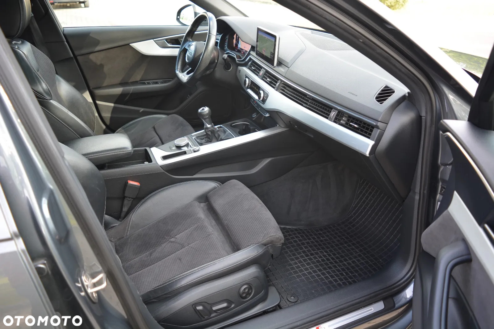 Audi A4 Avant 2.0 TDI DPF clean diesel S line Sportpaket - 16