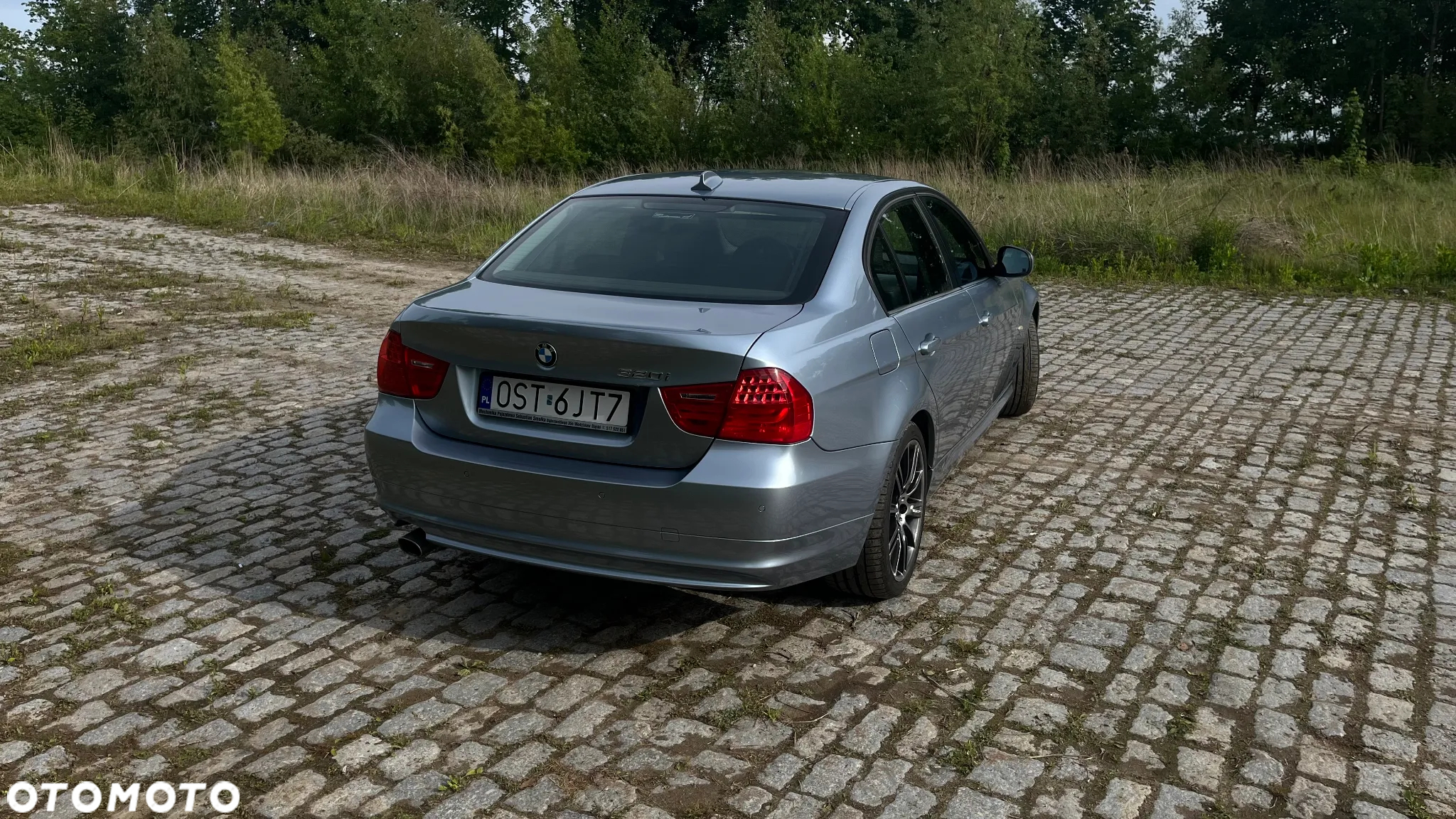 BMW Seria 3 320i - 4