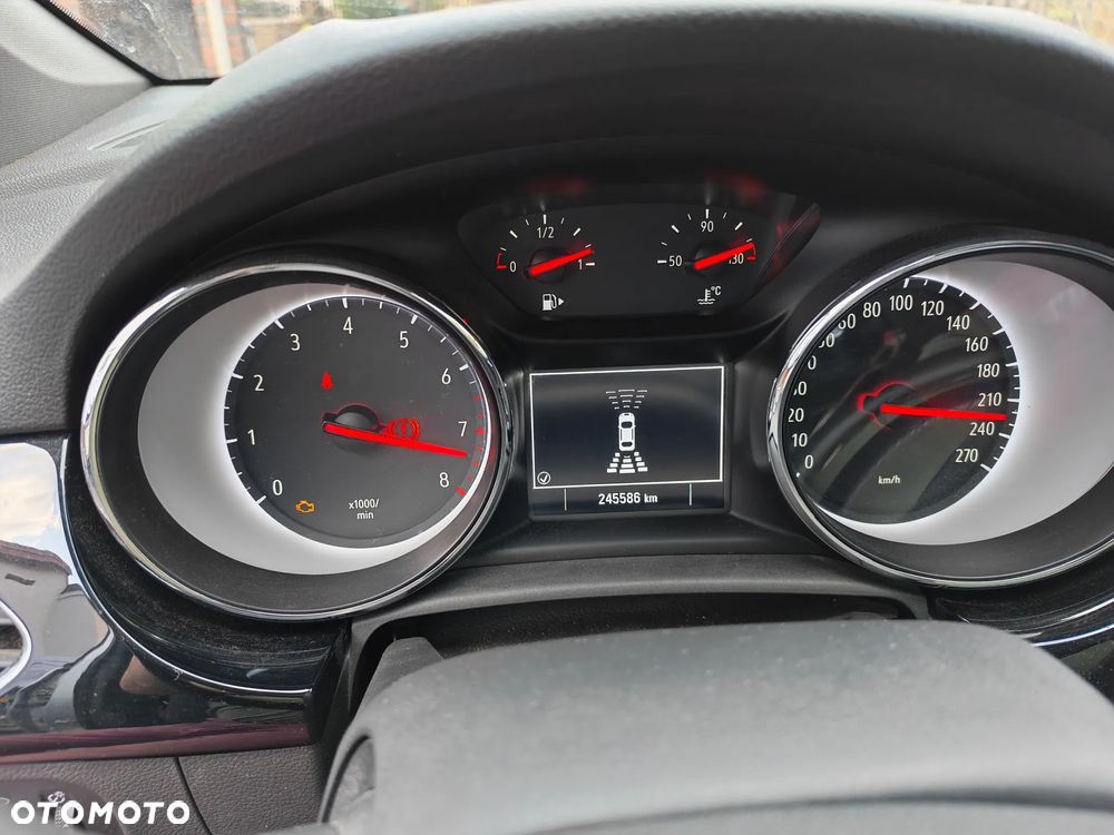 Opel Astra 1.4 T Dynamic - 32