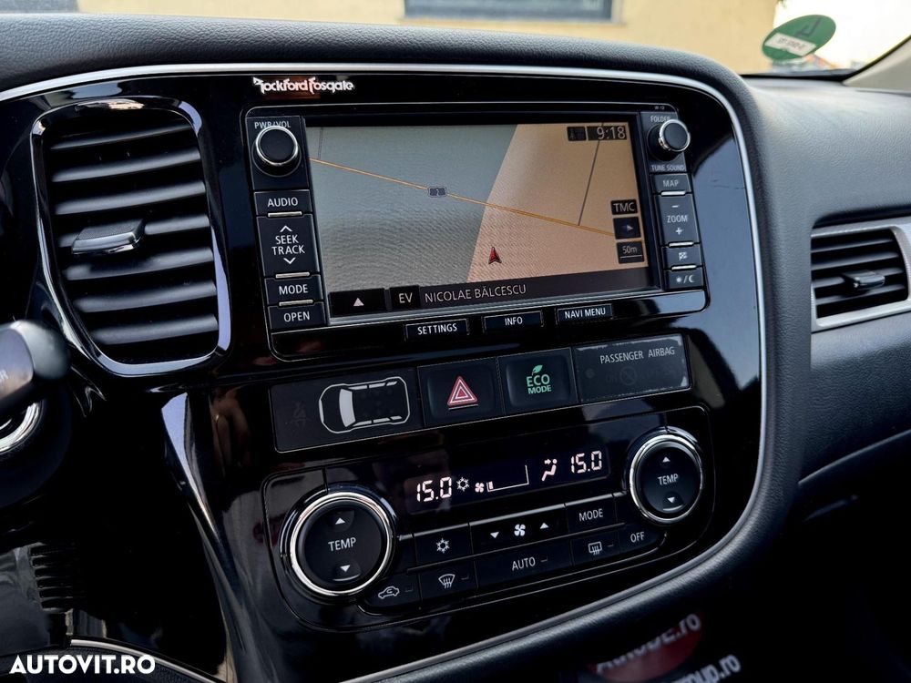 Mitsubishi Outlander - 10