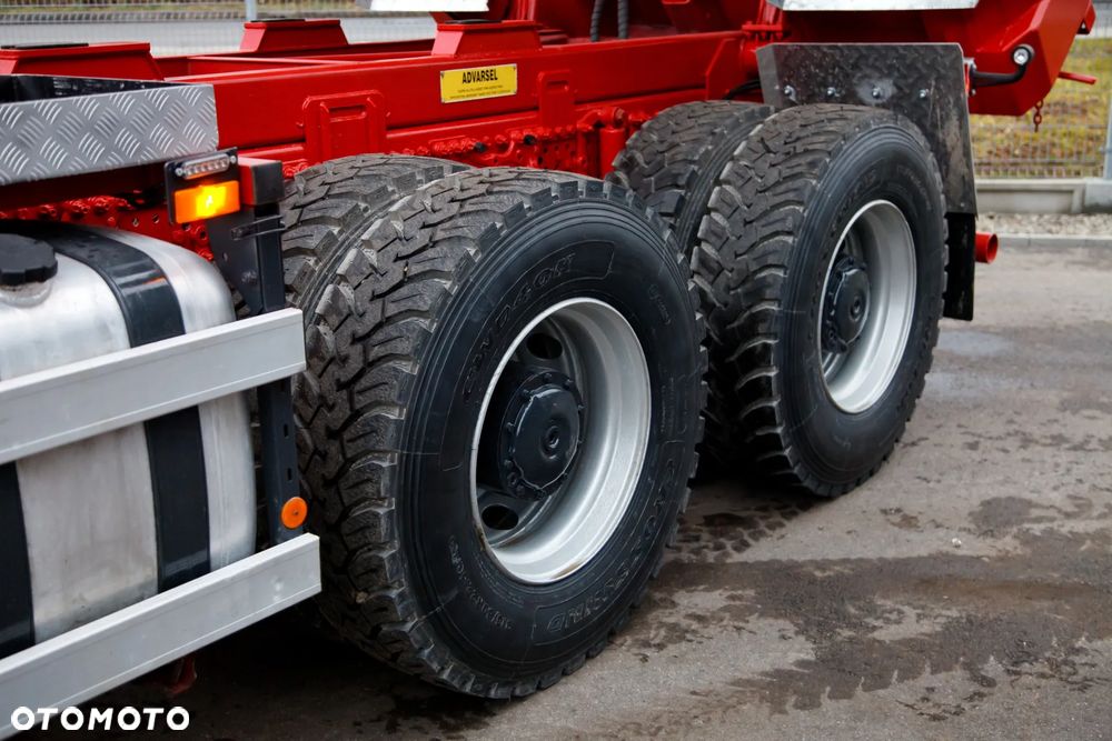 Mercedes-Benz Arocs - 8