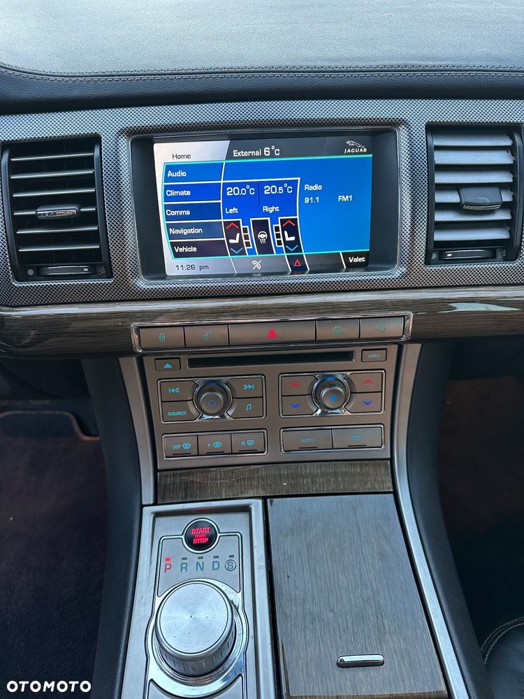 Jaguar XF XFR 5.0 V8 Kompressor - 15