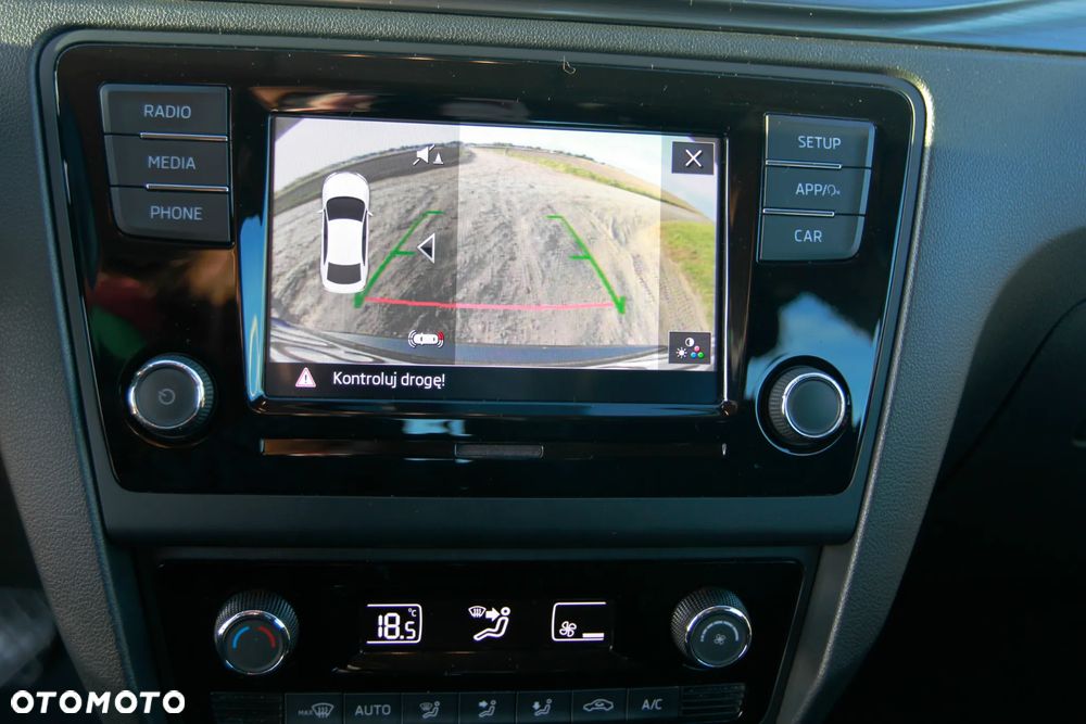 Skoda RAPID 1.0 TSI Style - 12