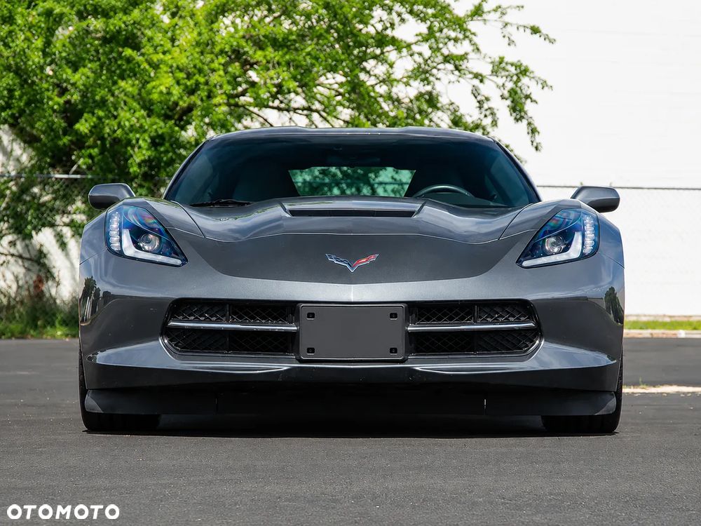 Chevrolet Corvette - 14
