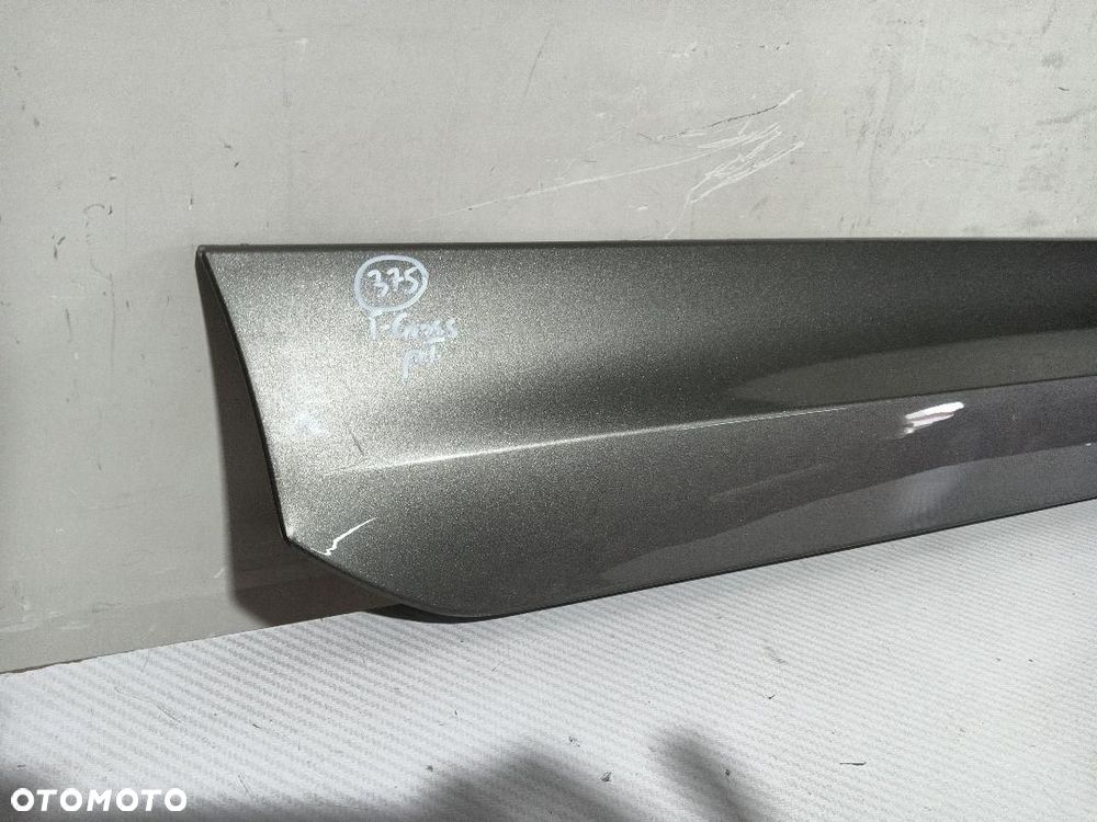 LISTWA DRZWI PRAWY TYŁ T-CROSS 2GM854950 - 2