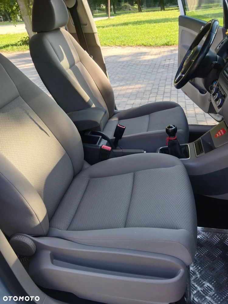 Volkswagen Golf Plus 1.6 TDI Comfortline - 20