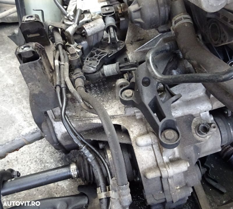 Cutie viteze Volkswagen Polo 1.2 benzina CGP din 2010 - 1