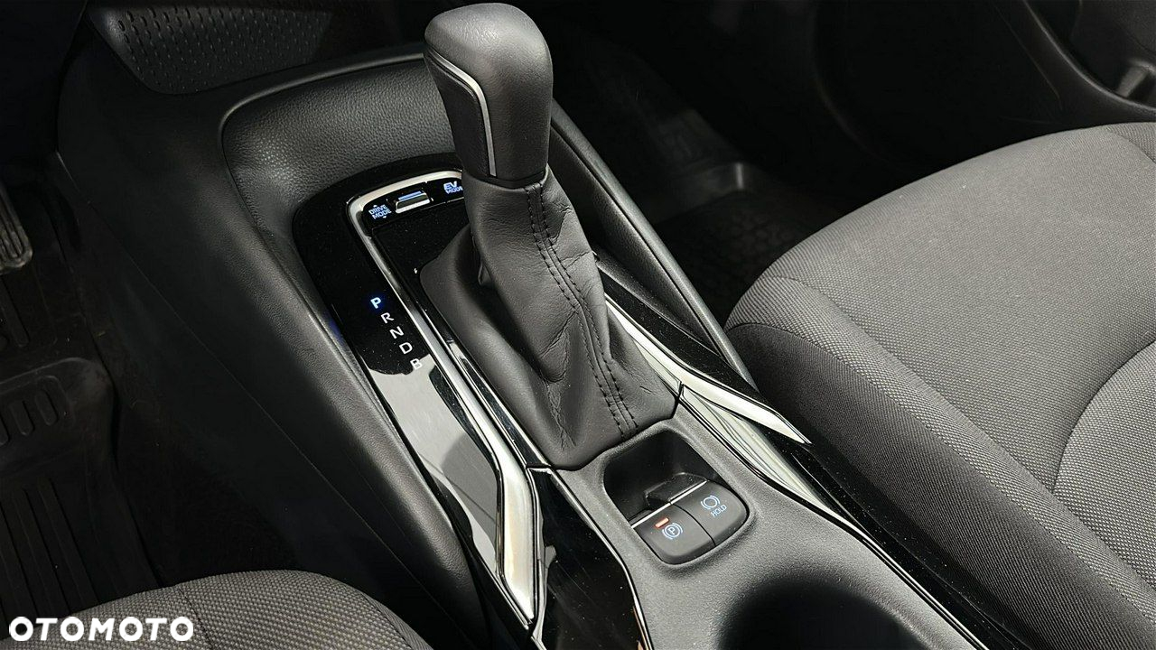 Toyota Corolla 1.8 Hybrid Active - 18