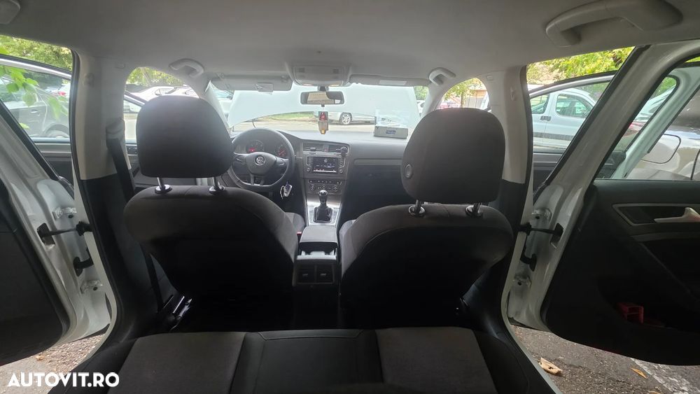 Volkswagen Golf 1.6 TDI DPF BMT Highline - 10