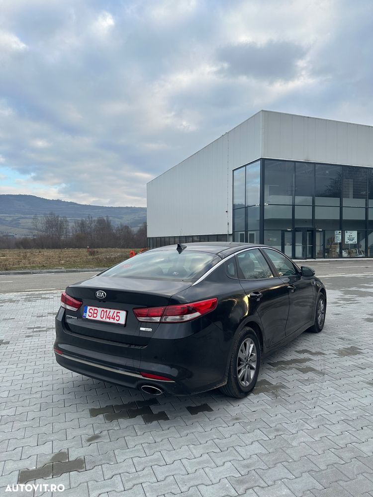 Kia Optima - 4