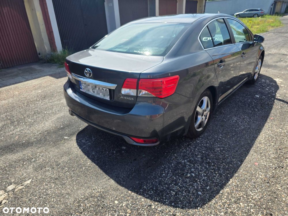 Toyota Avensis - 3