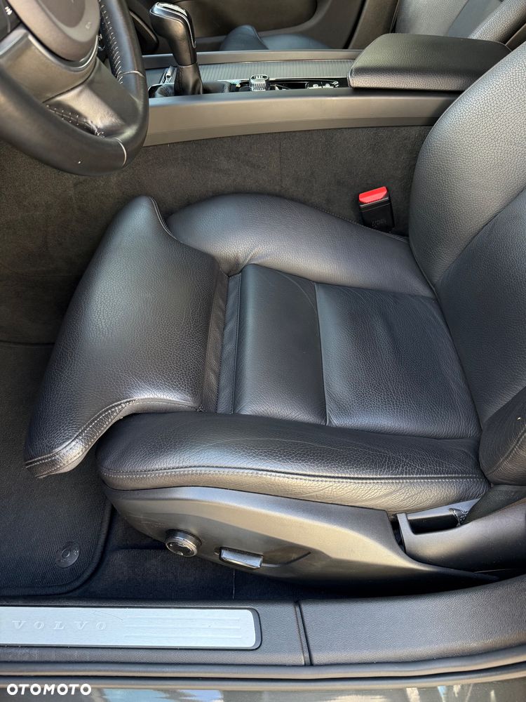 Volvo V60 D3 Momentum Core - 19