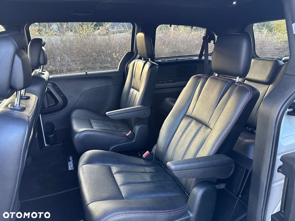 Dodge Grand Caravan 3.6 R/T - 13