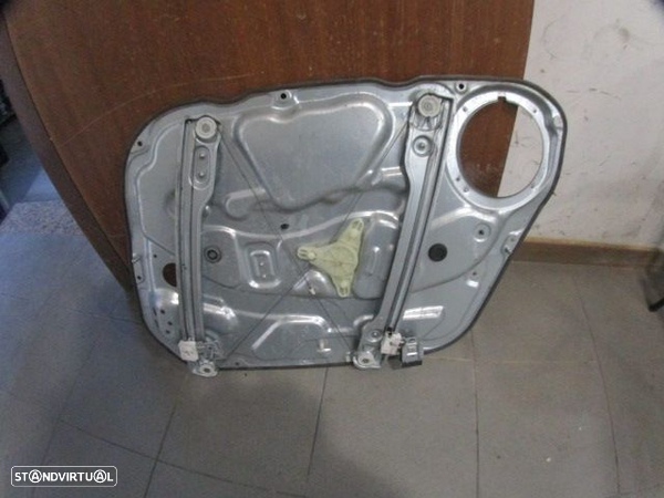 Elevador Sem Motor 824702R000 HYUNDAI I30 2010 5P FE