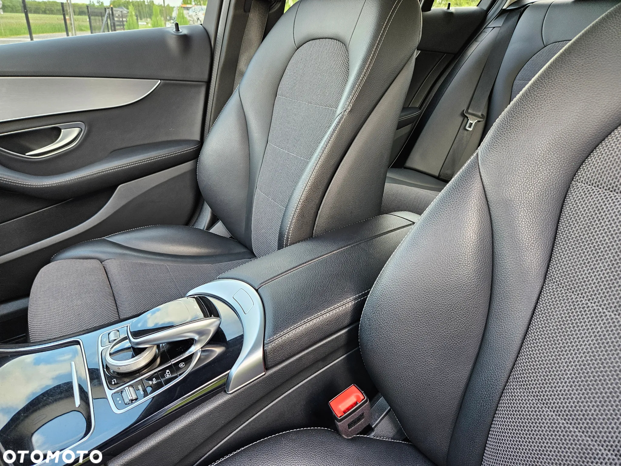 Mercedes-Benz Klasa C 220 d T 9G-TRONIC Exclusive - 29