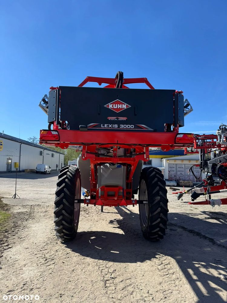 Kuhn Opryskiwacz Lexis 3000 - 3