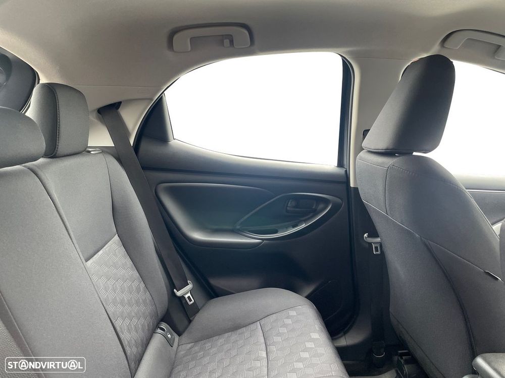 Toyota Yaris - 7