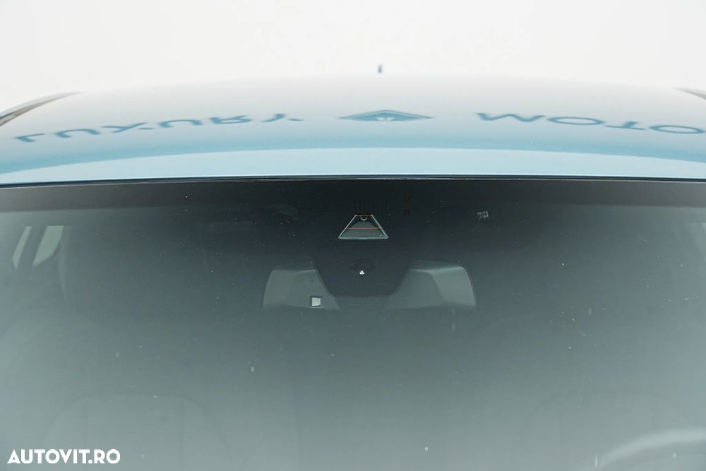 BMW Seria 3 330e Aut. Sport Line - 38