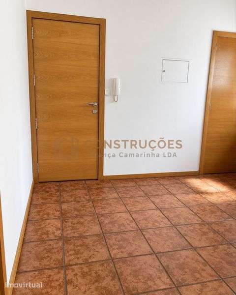 Arrenda-se apartamento T2 no centro de Vila Nova de Gaia - Grande imagem: 3/8