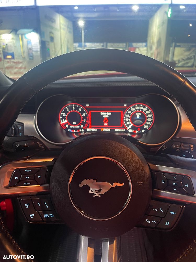 Ford Mustang - 30