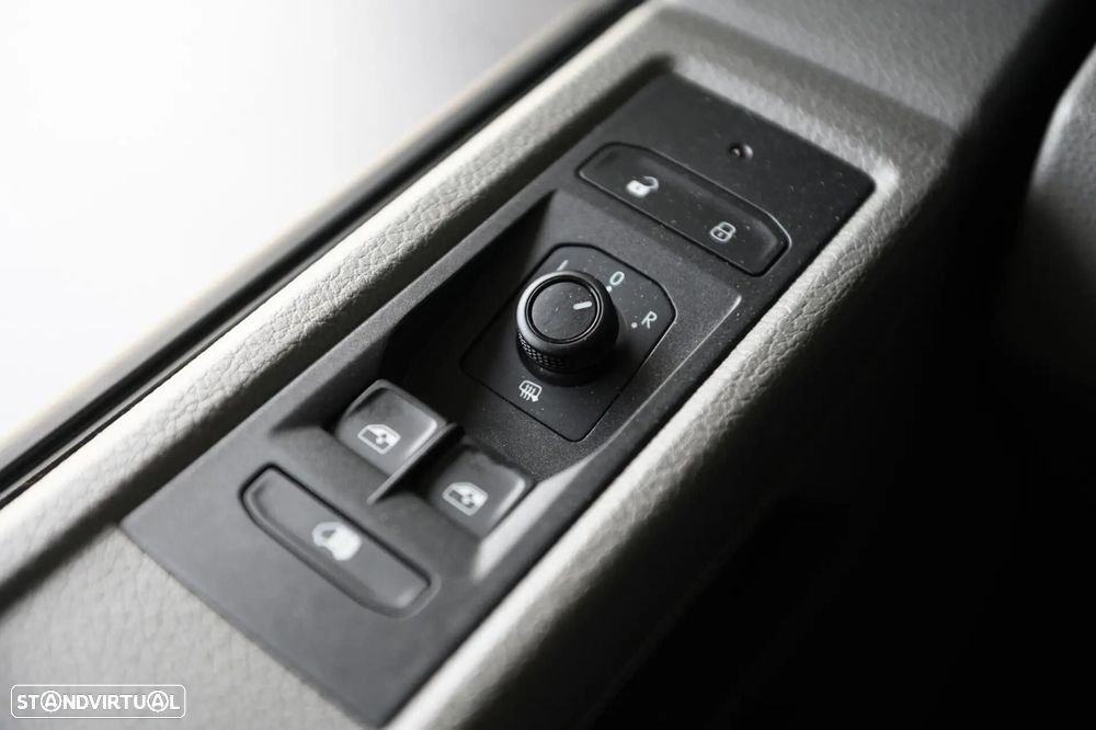 VW e-Transporter e-Caravelle LR 100 kW - 38