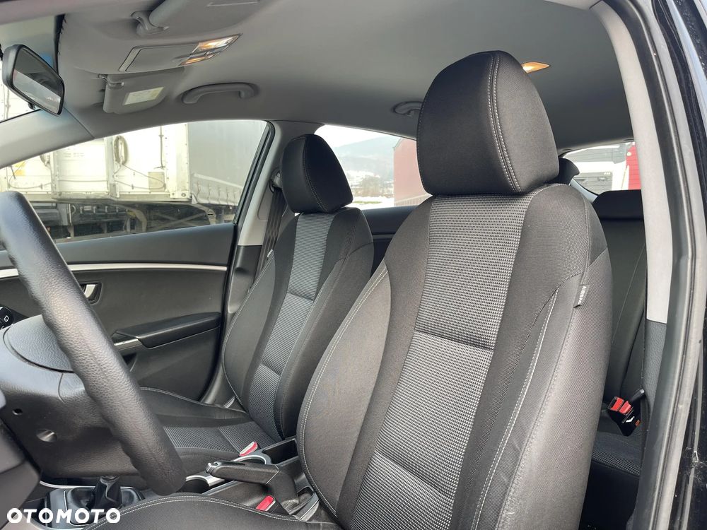 Hyundai i30 1.4 Comfort - 11