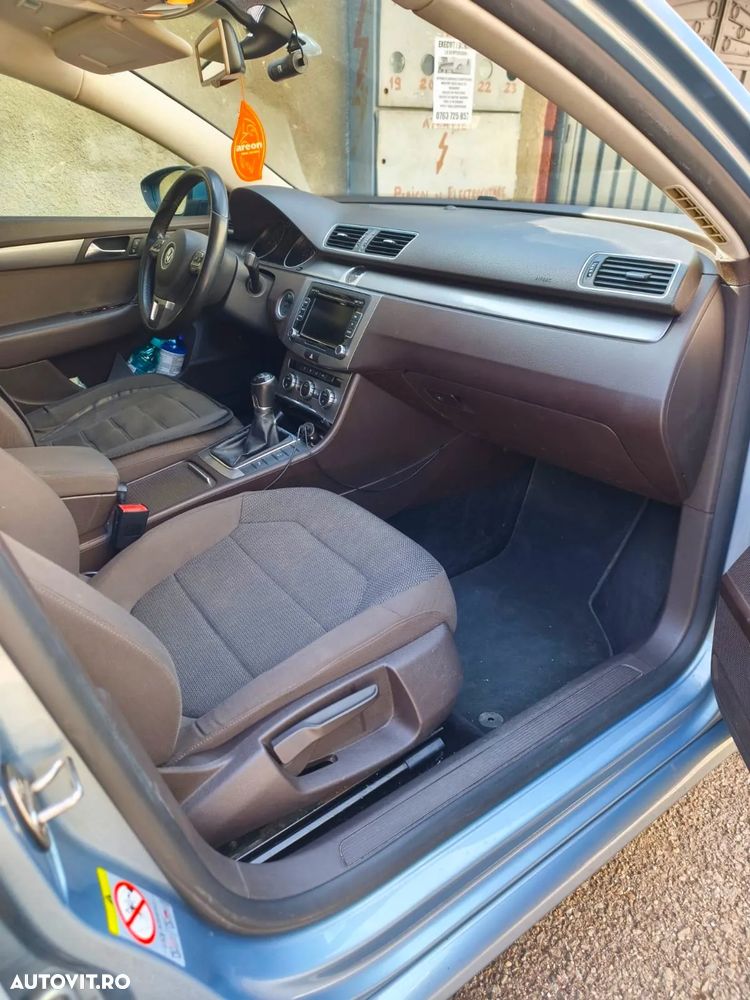 Volkswagen Passat 1.6 TDI BlueMotion Technology Comfortline - 17