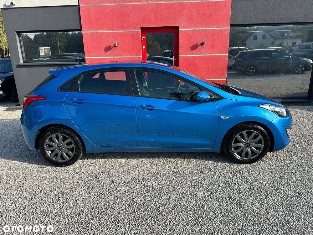 Hyundai i30 1.4 BlueDrive Classic + - 24