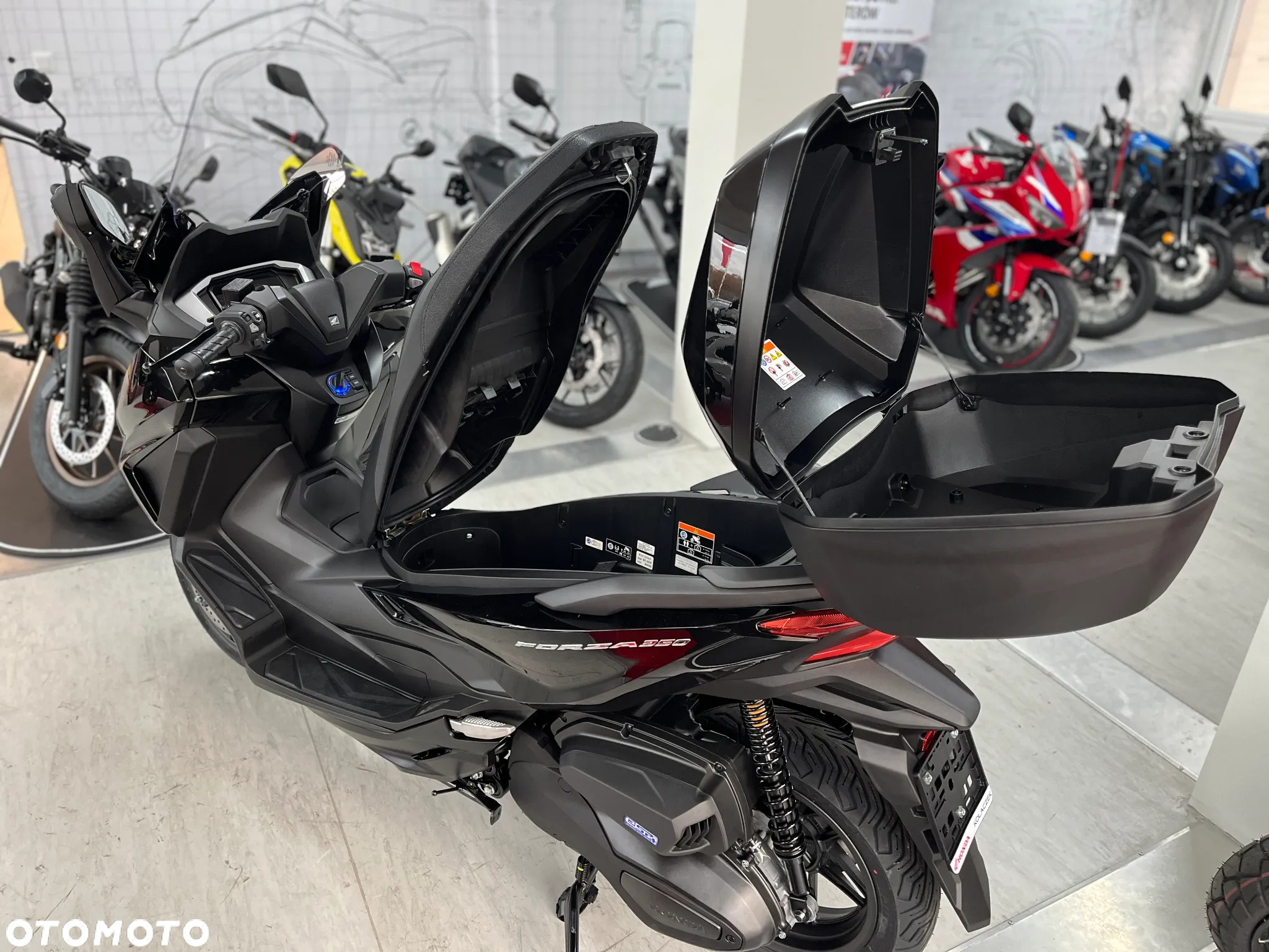Honda NSS - 12