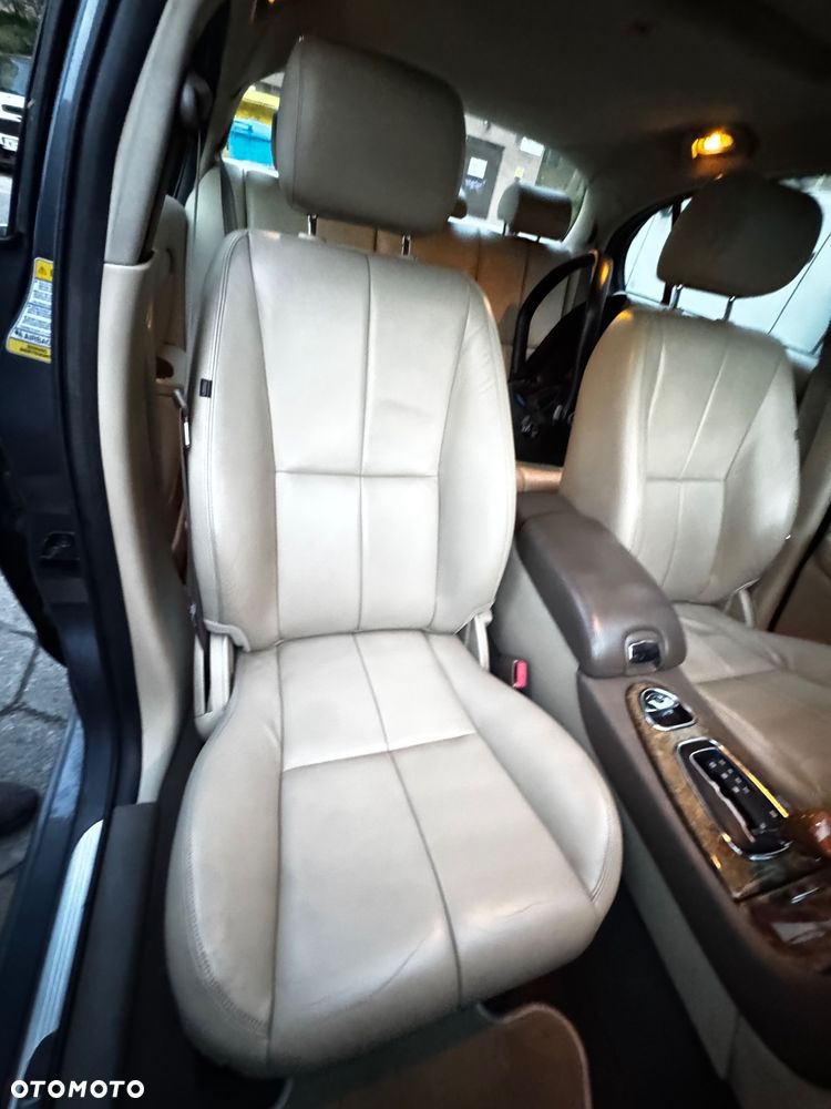 Jaguar S-Type 4.2 V8 - 28