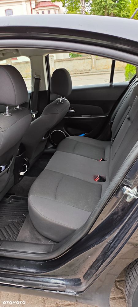 Chevrolet Cruze 1.8 LT - 8