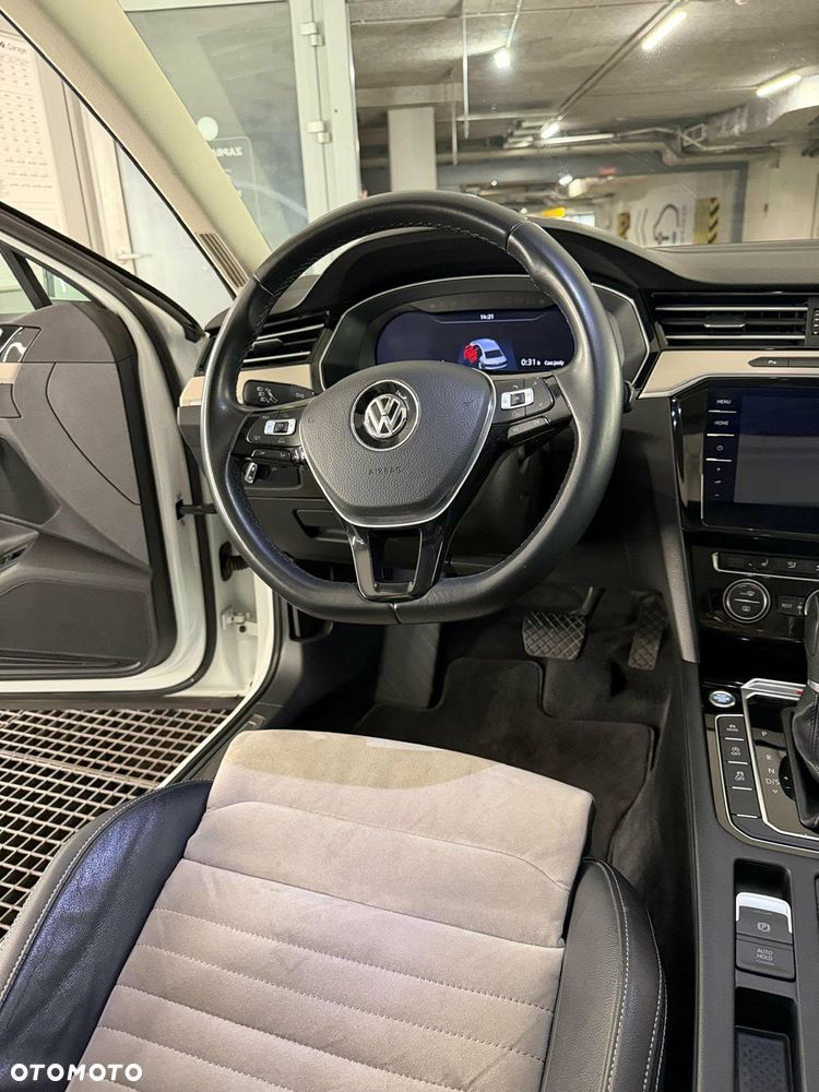 Volkswagen Passat - 7