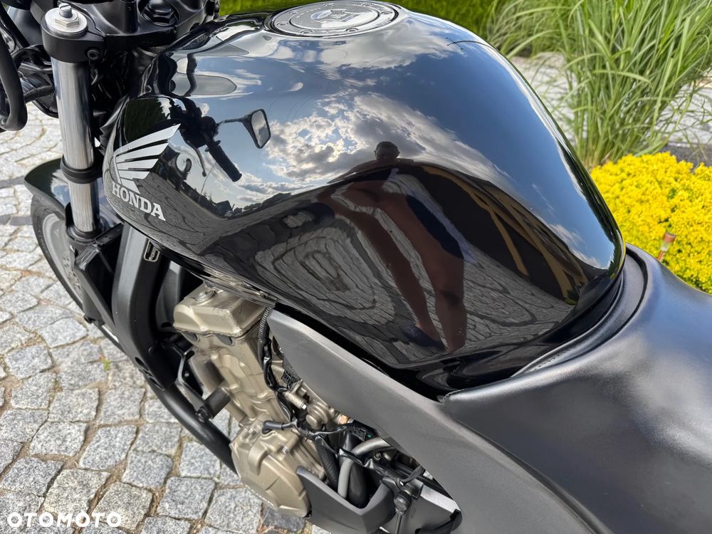 Honda CBF - 28