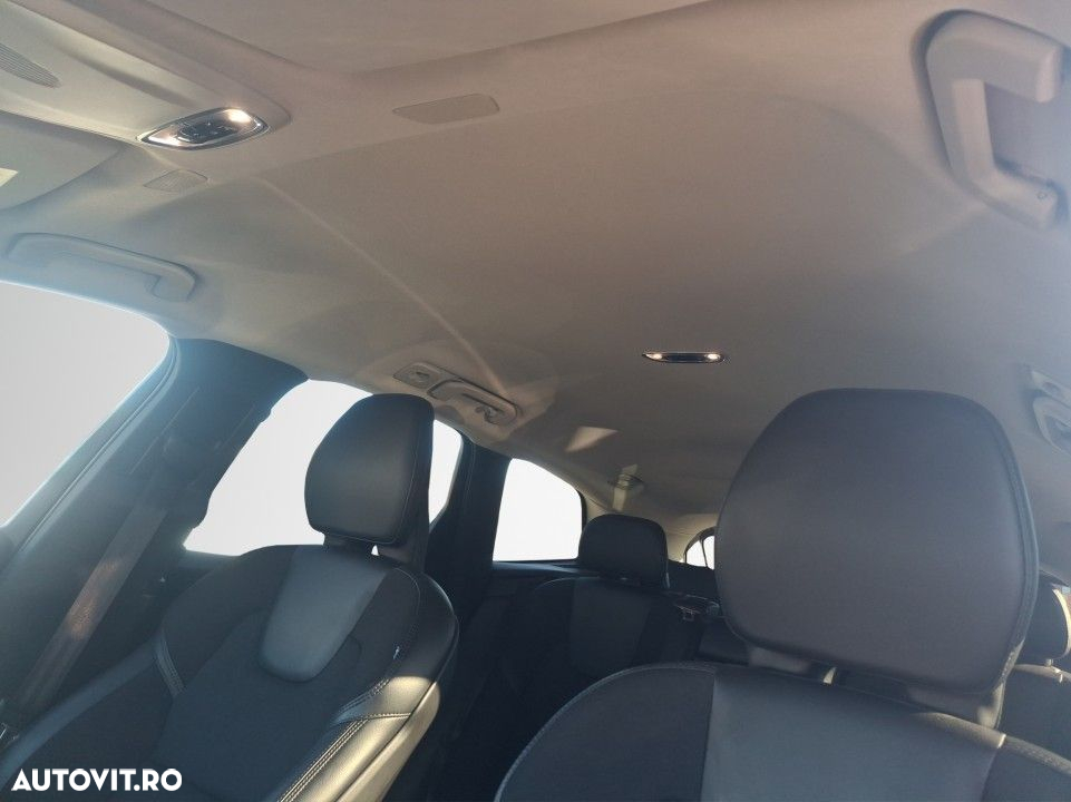 Volvo XC 60 D5 AWD Momentum - 17