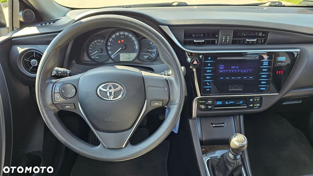 Toyota Auris 1.33 VVT-i Active - 18