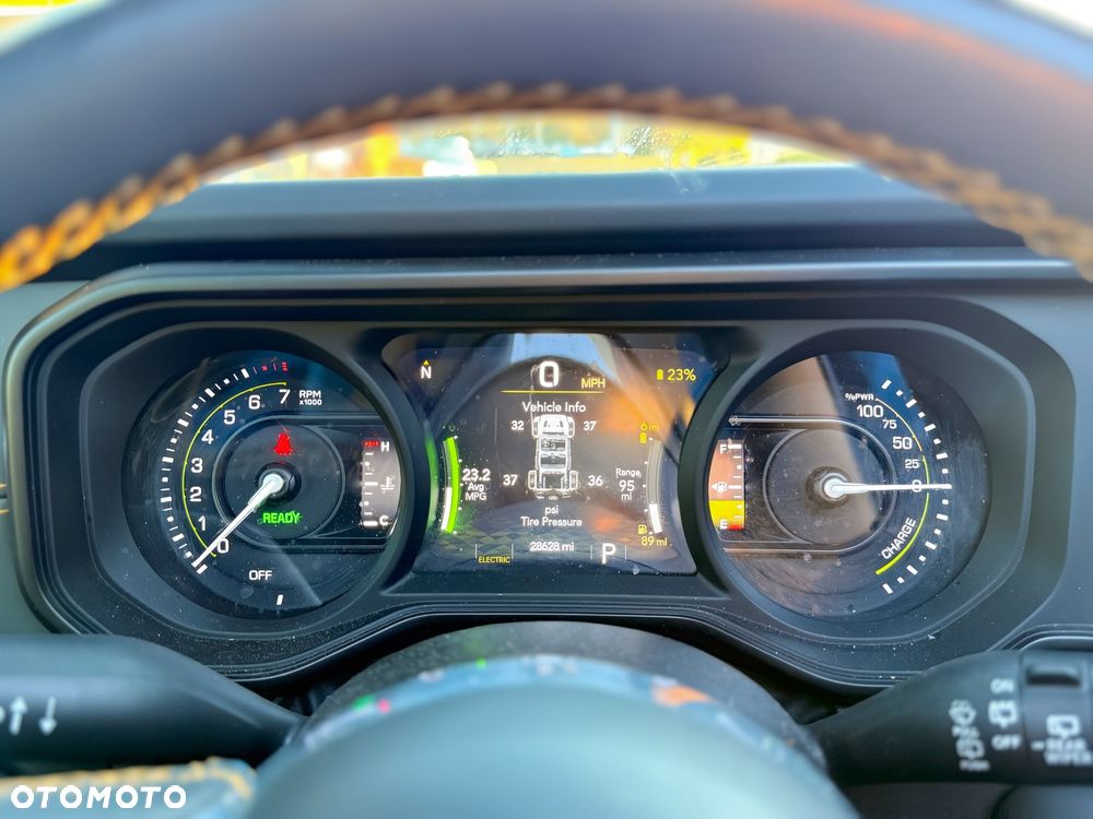 Jeep Wrangler - 13