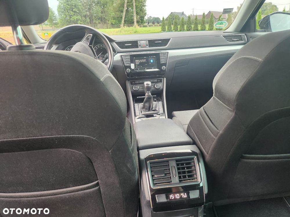 Skoda Superb 2.0 TDI Ambition - 16