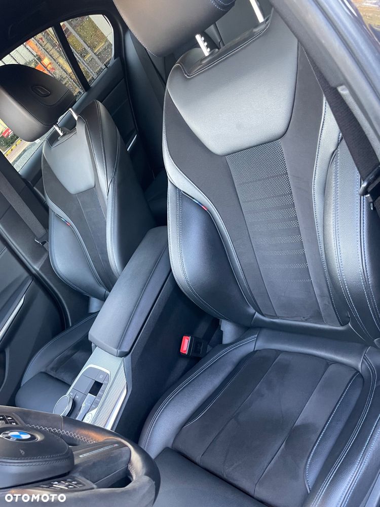 BMW Seria 3 330d xDrive M Sport sport - 23