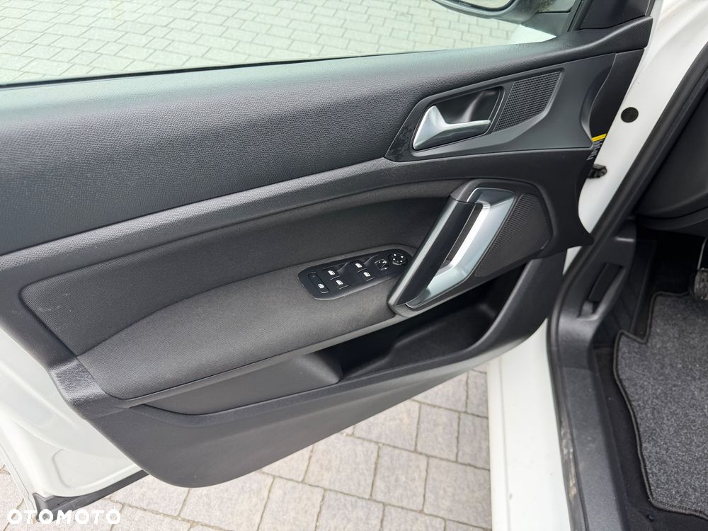 Peugeot 308 110 e-THP Stop & Start Access - 18