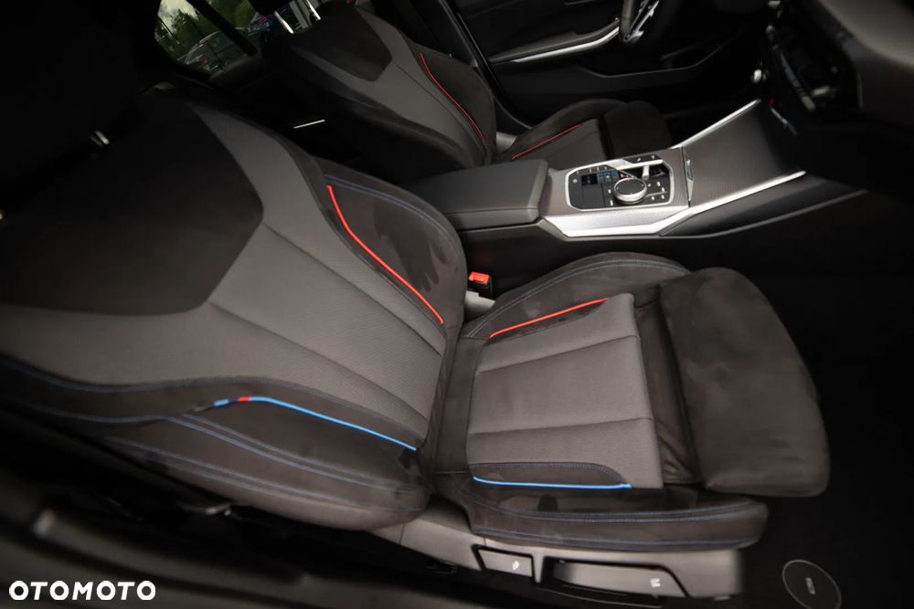 BMW Seria 3 320d mHEV M Sport - 37
