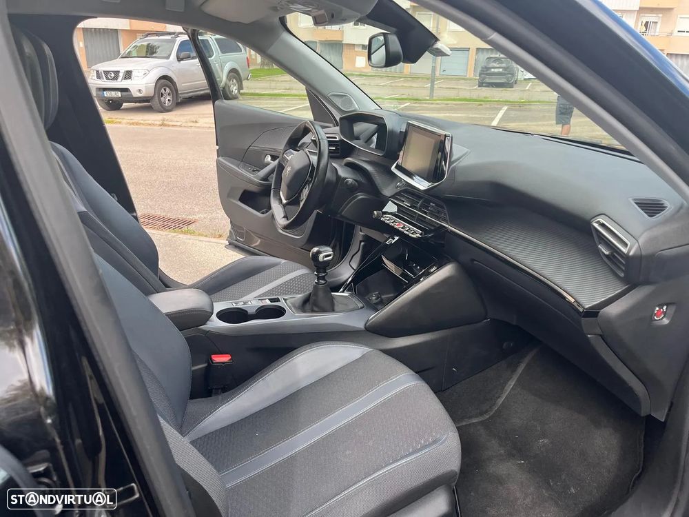 Peugeot 2008 1.2 PureTech Allure Pack - 11