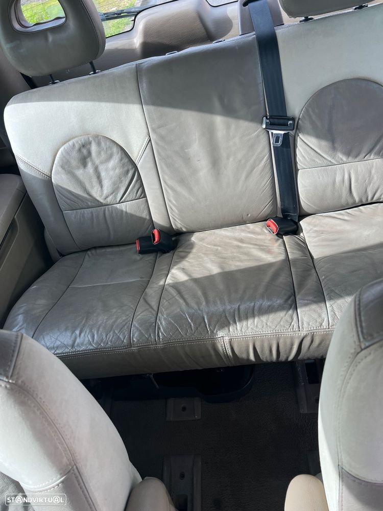 Chrysler Voyager 2.5 CRD LX - 9