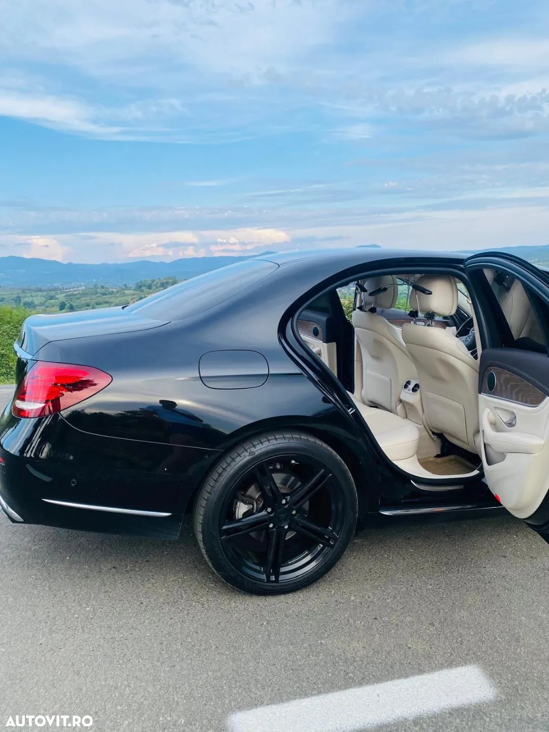 Mercedes-Benz E 220 d All-Terrain 4MATIC Aut. - 17