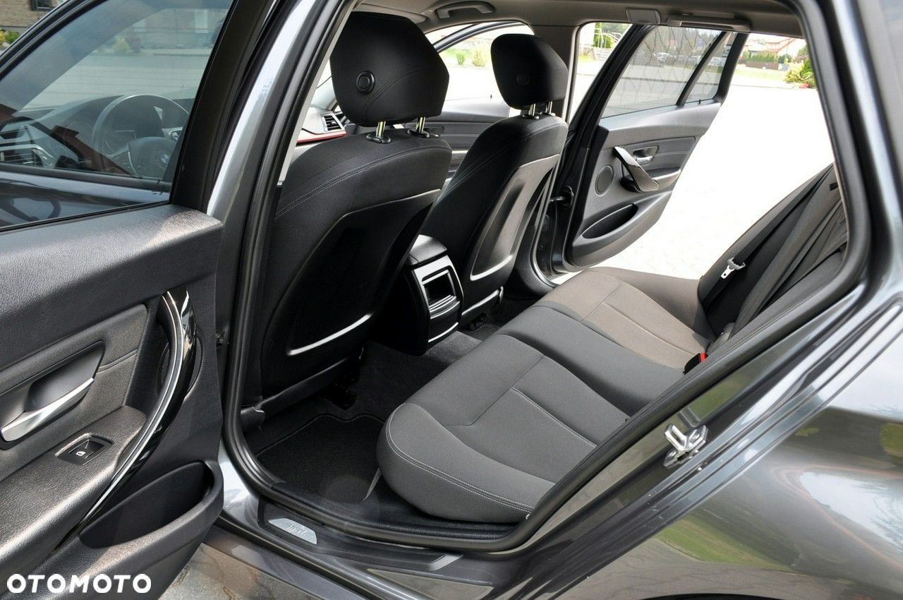 BMW Seria 3 - 21