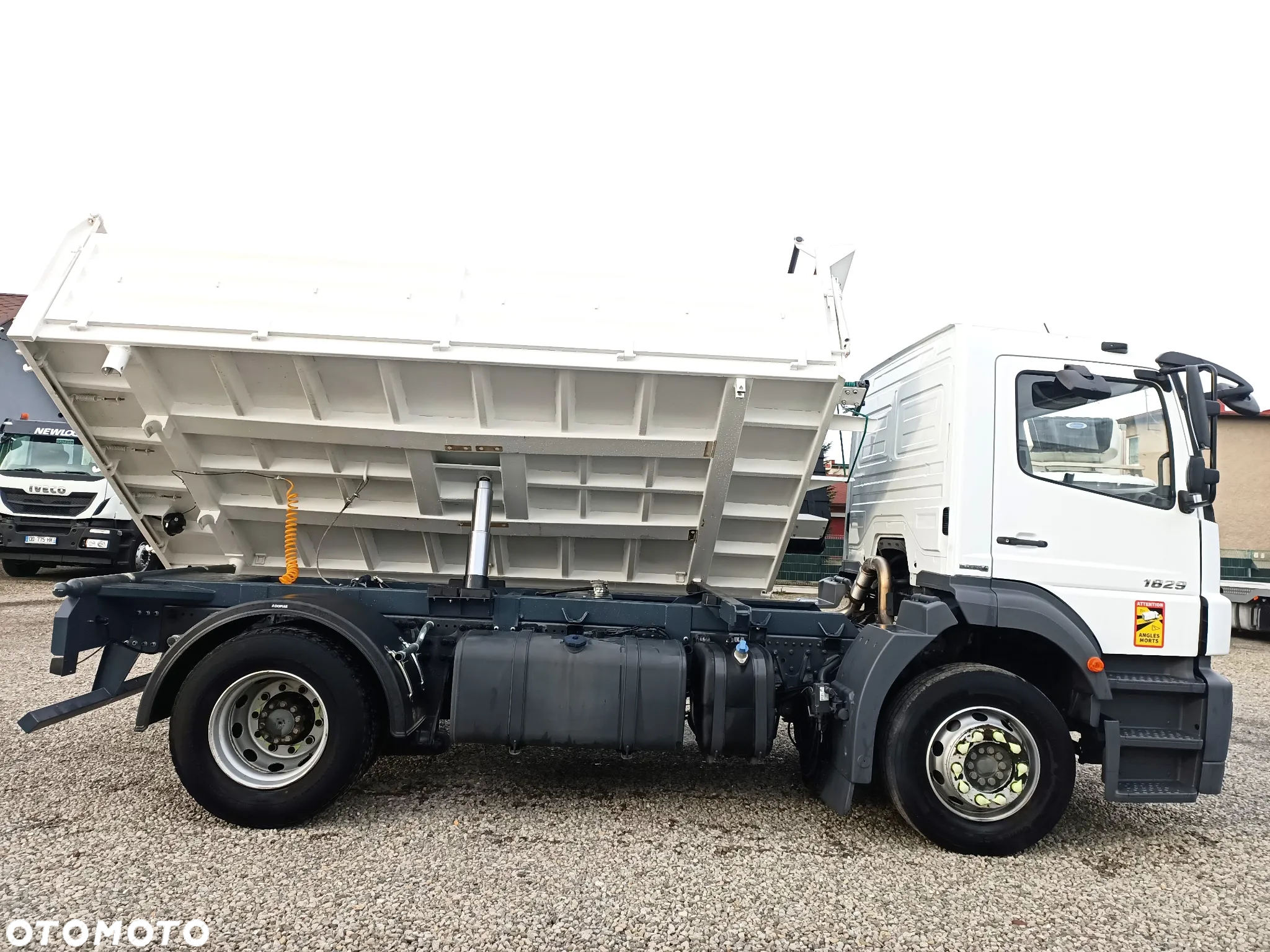 Mercedes-Benz Axor 1829 3 stronny NOWY kiper z blokadą mostu - 7