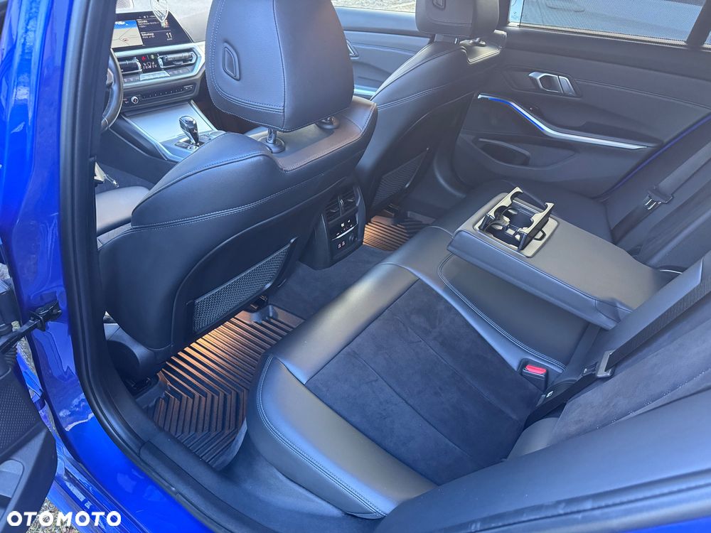 BMW Seria 3 320d M Sport Shadow - 38