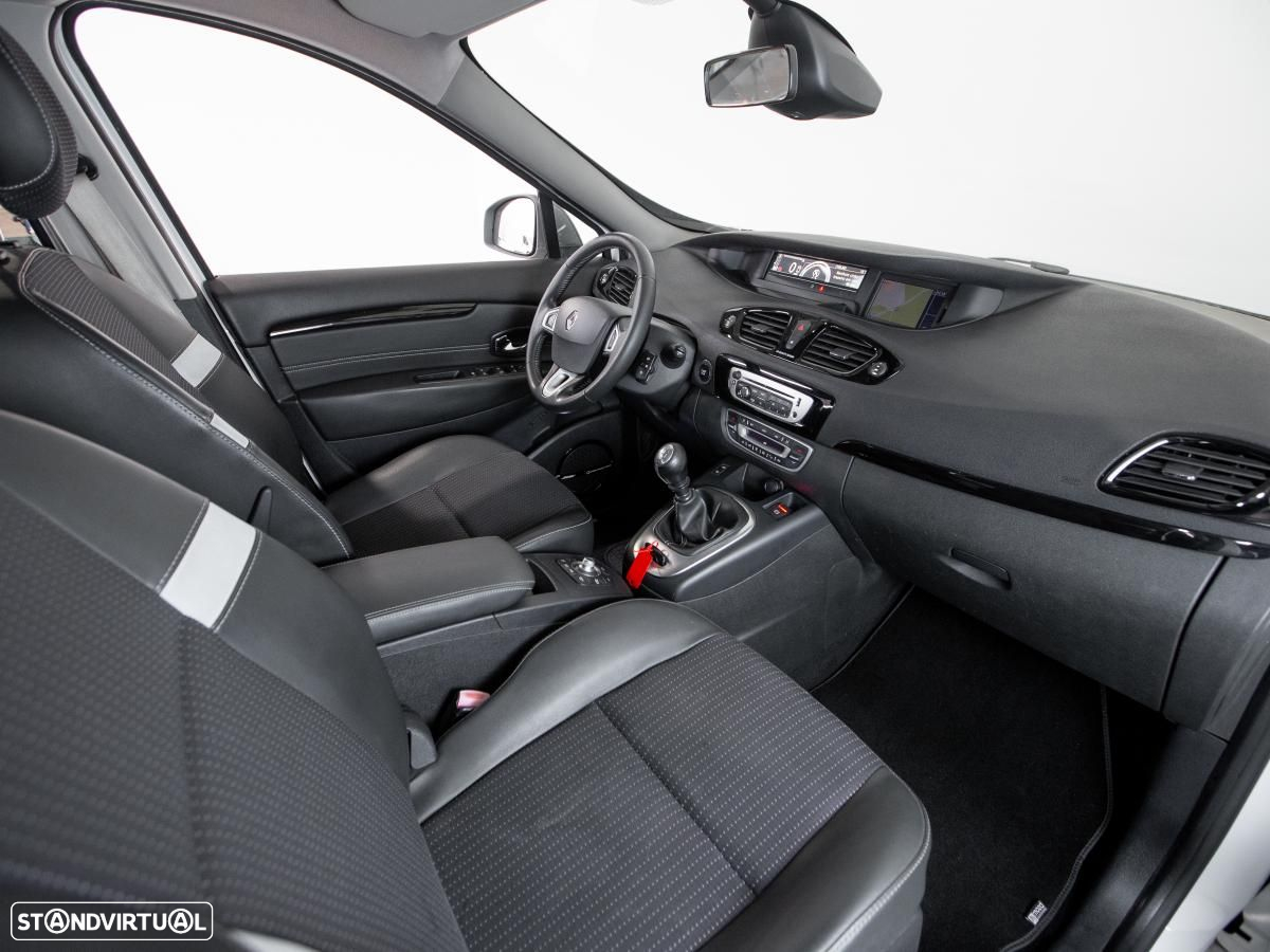 Renault Mégane Scénic - 11