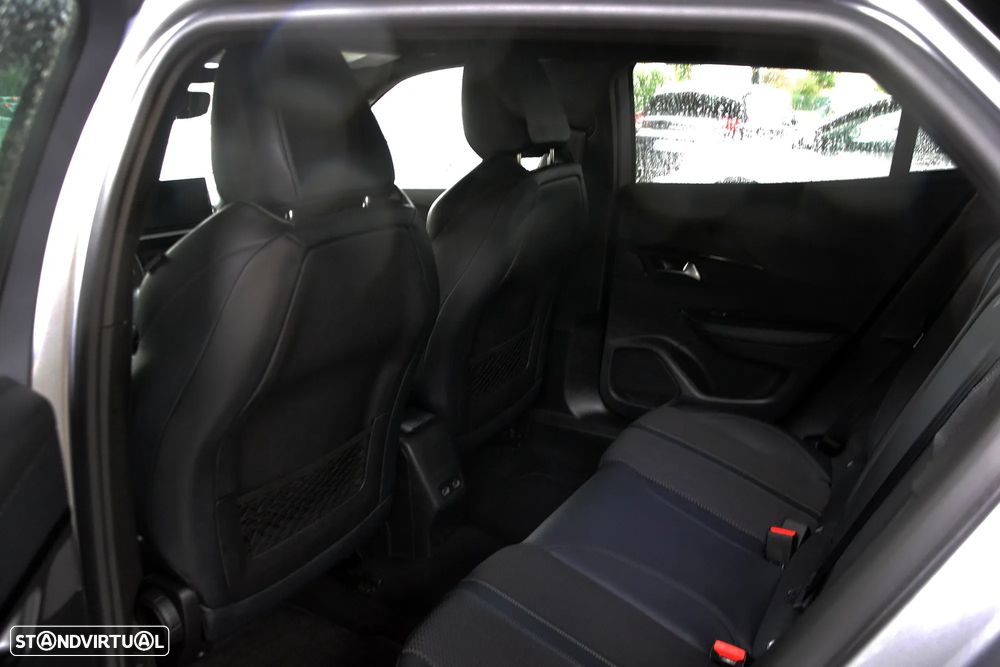 Peugeot 2008 1.2 PureTech GT EAT8 - 23